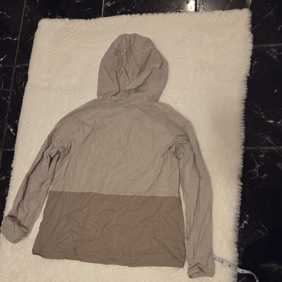 Kuhl Women's Lightweight Beige Jacket - Picture 12 of 12